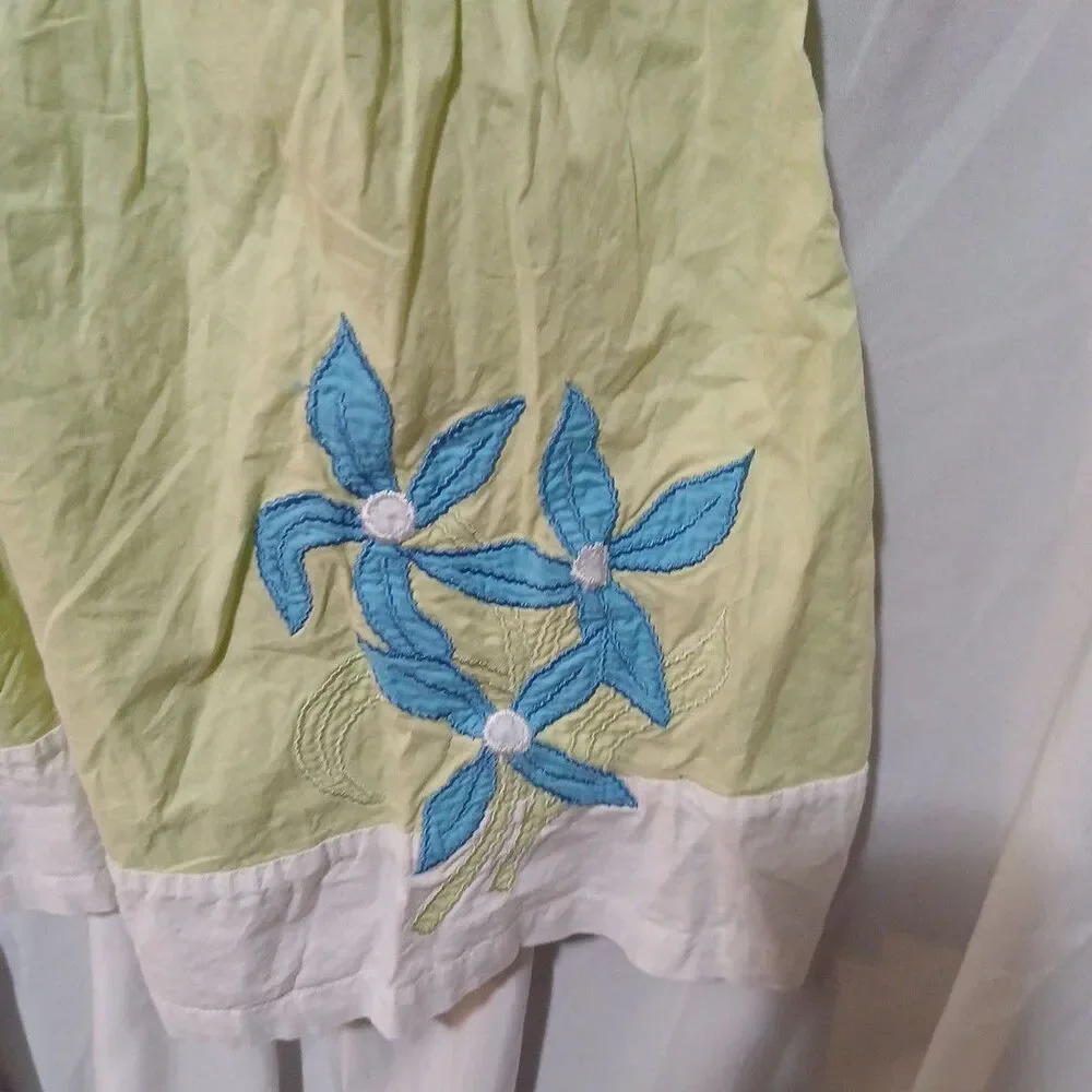 CQ Dress Kids Size 8/9 Green And Blue  Big Flower On Bottom